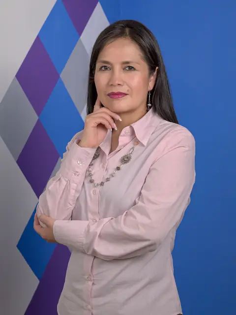 Angélica Zárate, coordinador nacional de personal y trámites de Stolzel.